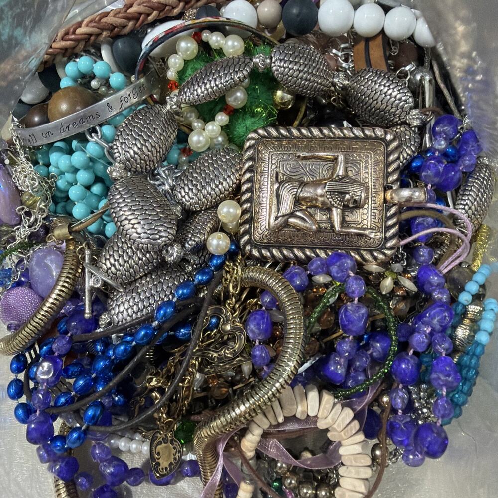 Jewelry Lot Craft Junk Harvest Wearable Mix 4 lbs - Picture 4 of 10
